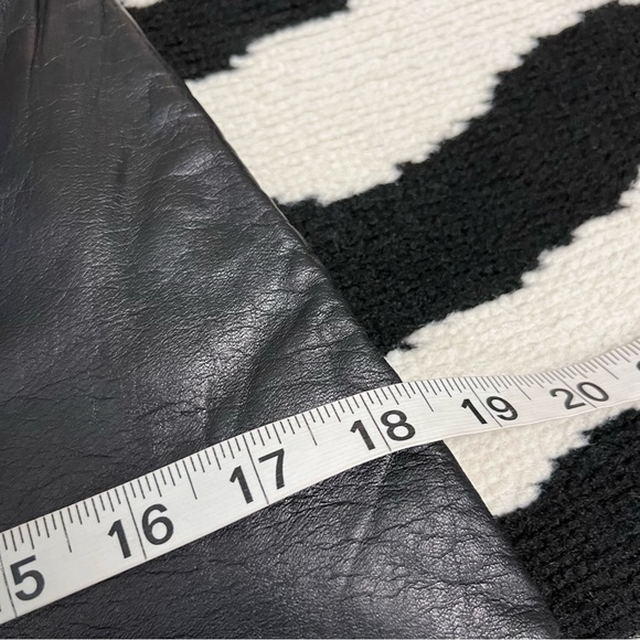 Vintage Black Leather High Waisted Straight Leg  Pants Size Medium - Picture 8 of 12